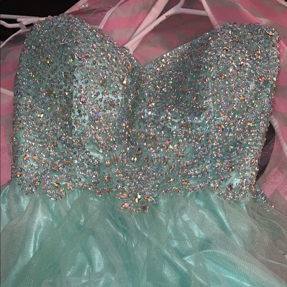 Prom dress!! - Picture 2 of 2